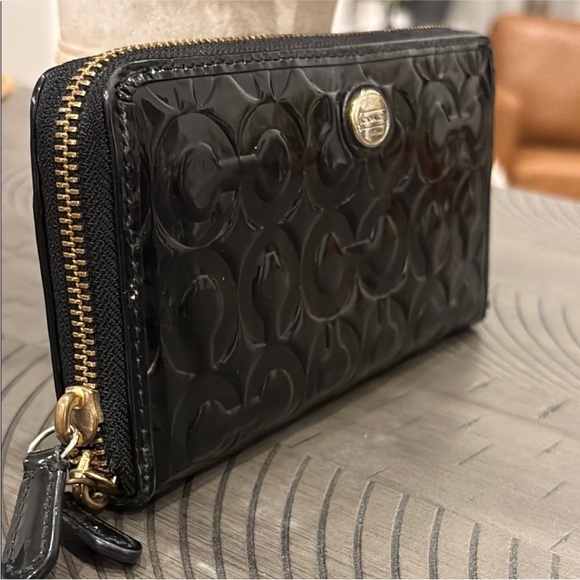 Coach Black Patent Leather Wallet - Picture 15 of 15
